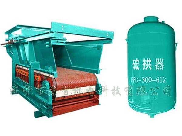 防止在給料機(jī)距離倉口較高的時候，連接段內(nèi)的物料壓實粘結(jié)成拱或粘壁